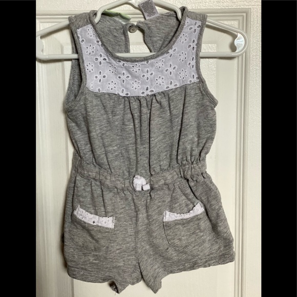 ๐3/$15๐ 12 mths gray sleeveless romper